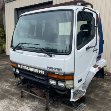 Mitsubishi Fighter FM600 Cabin - 01/2002